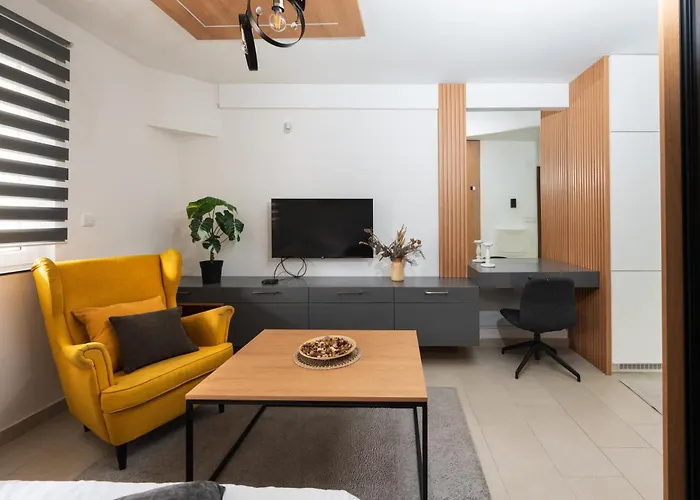 Comanda Luxury Apartments