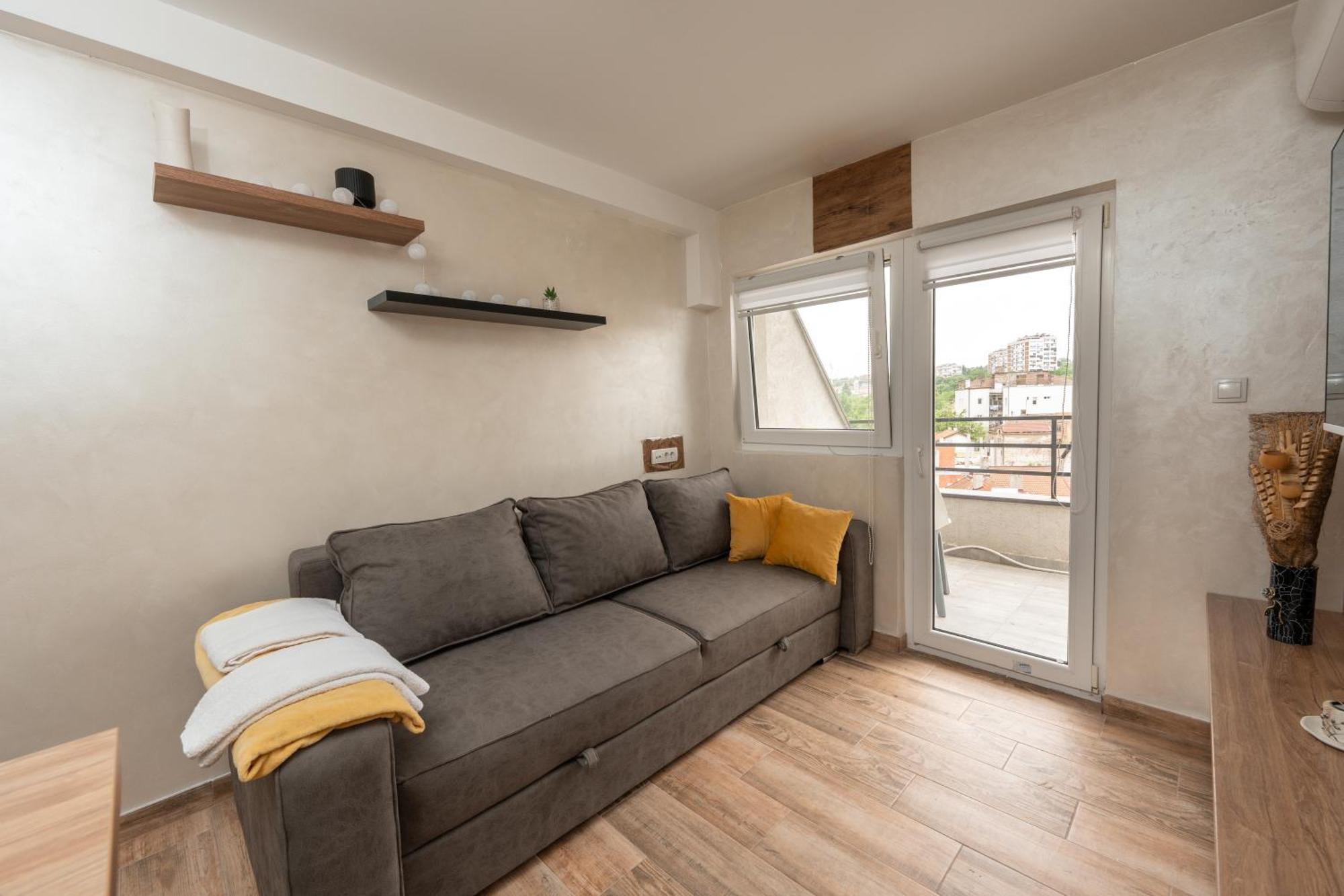 Comanda Luxury Apartment
