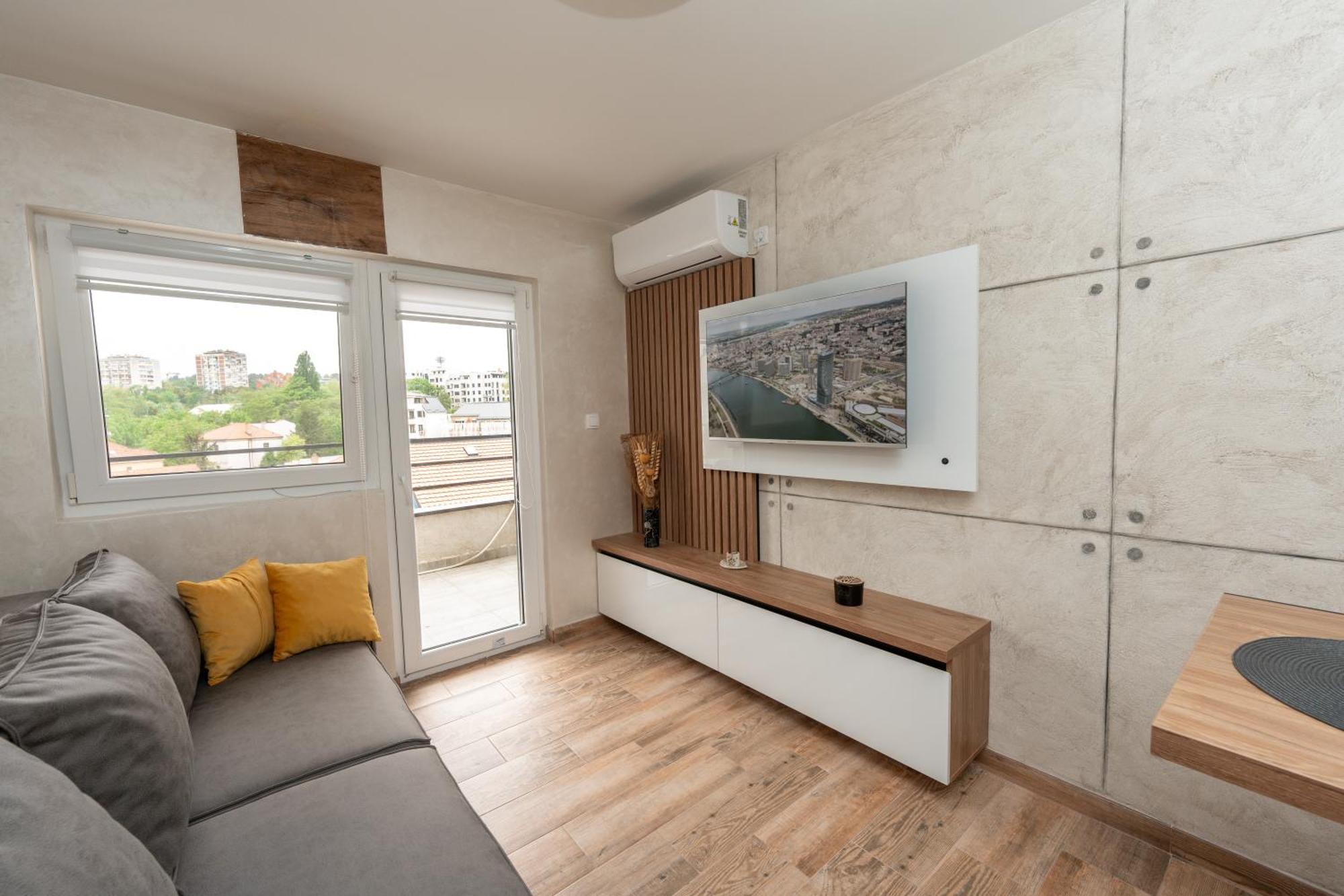 Comanda Luxury Apartment *