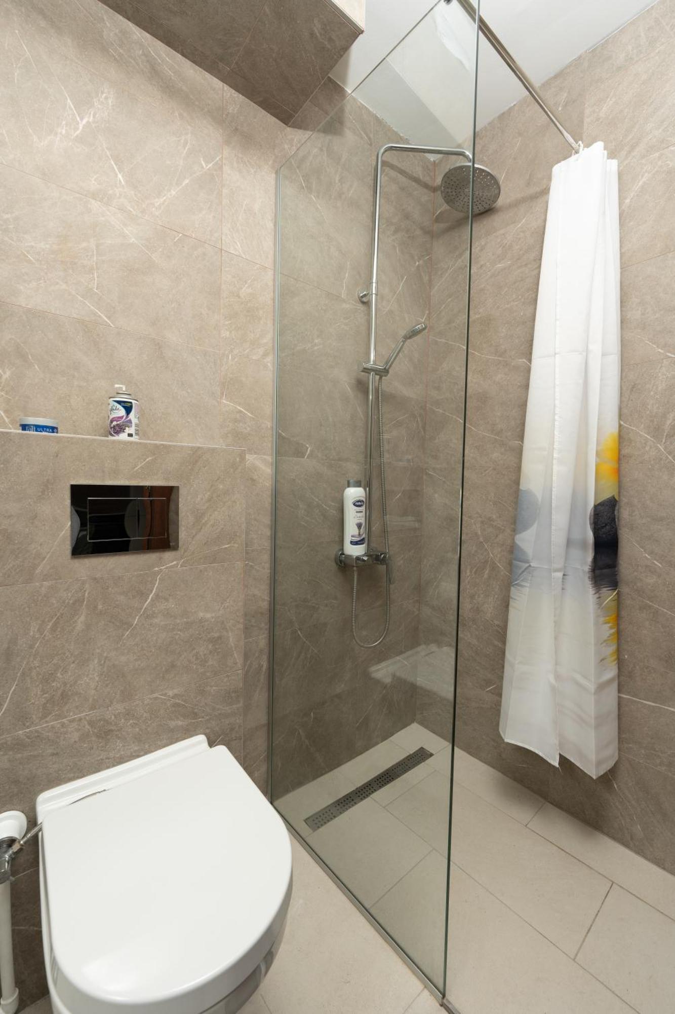 Comanda Luxury