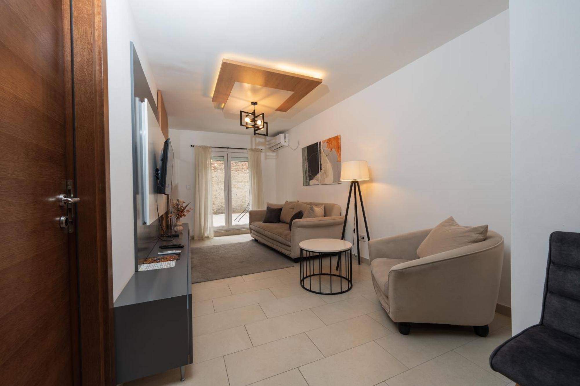 Comanda Luxury Apartment *