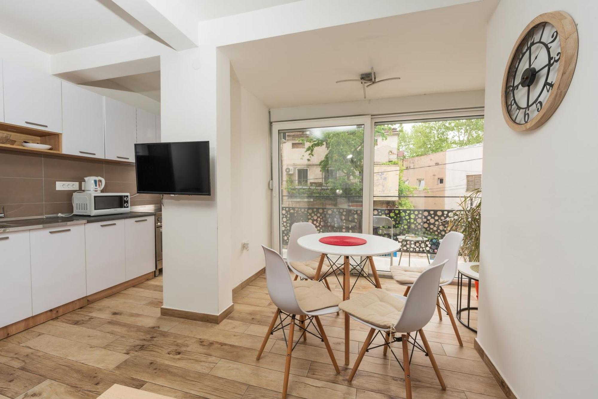 Comanda Luxury * Belgrade