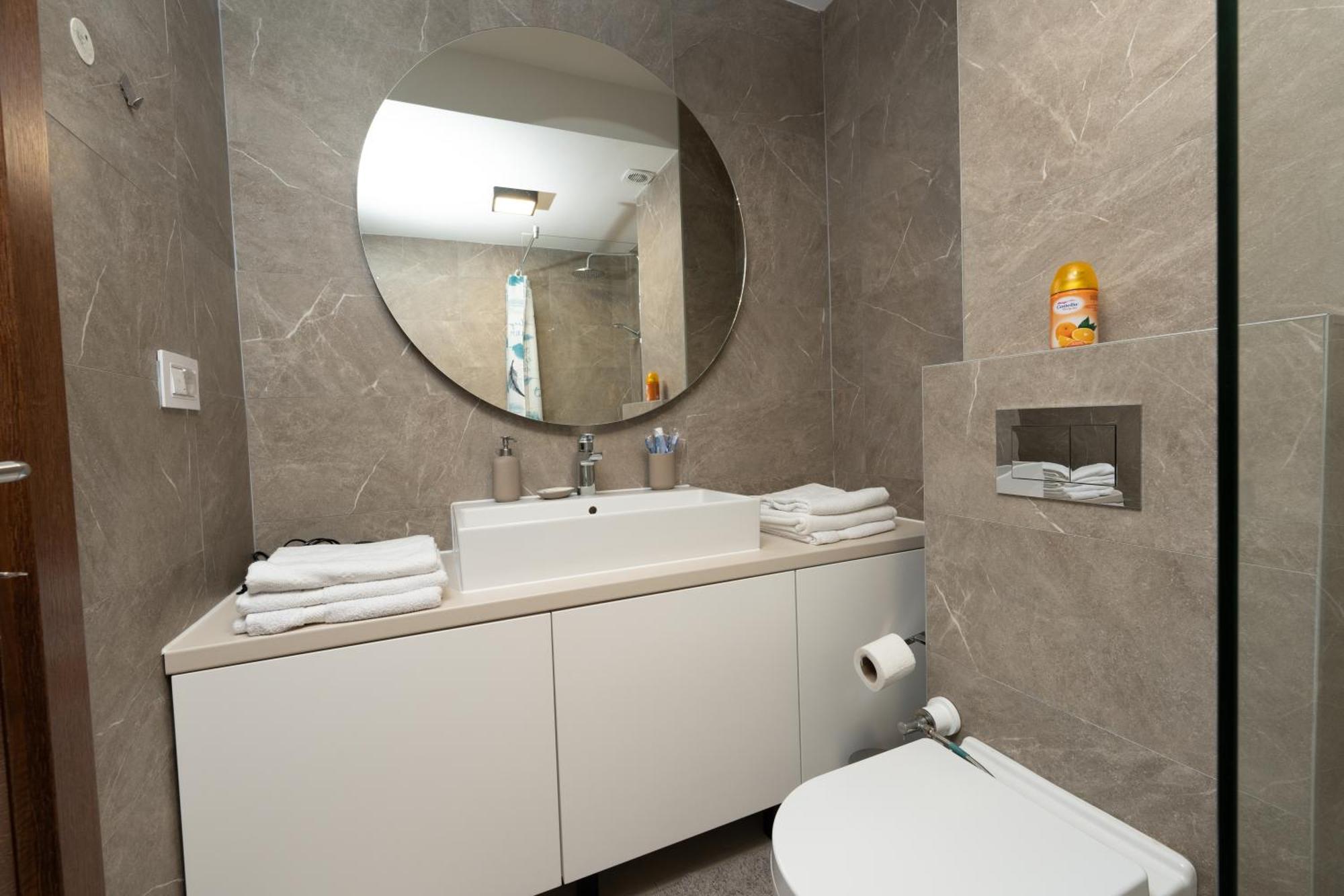Comanda Luxury Apartment