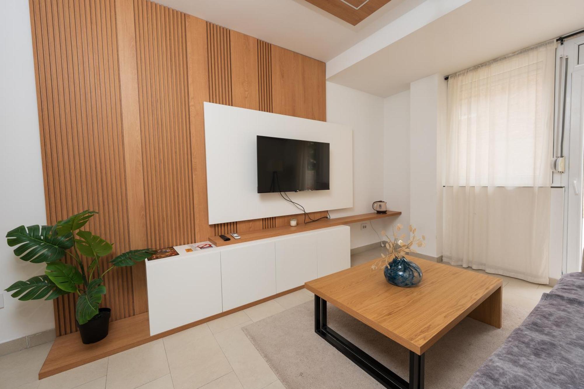 Comanda Luxury Apartment *