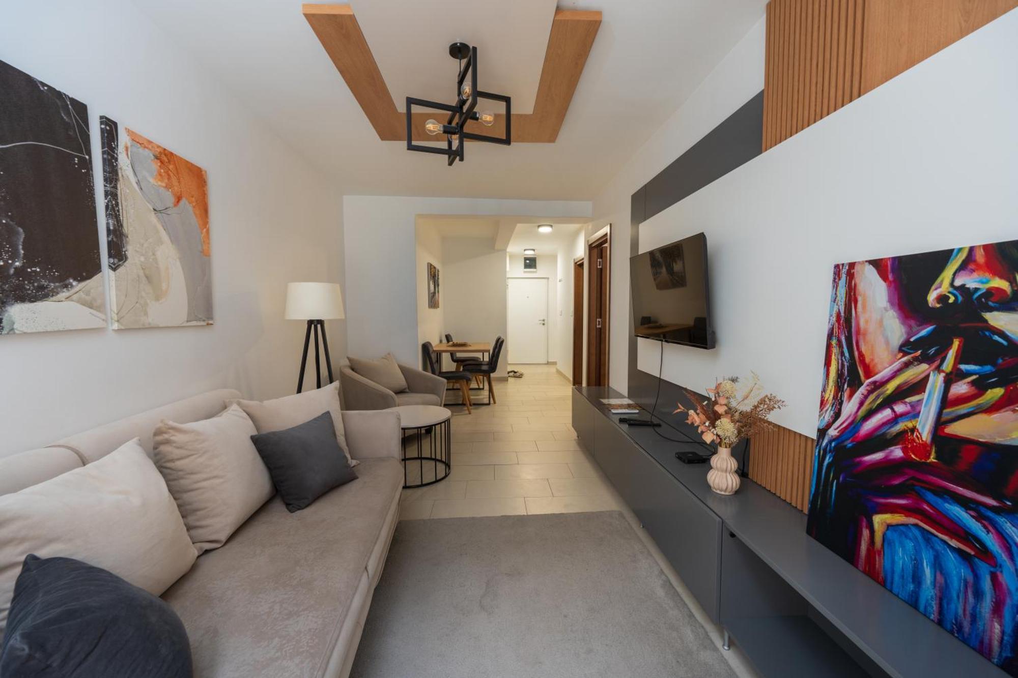 Comanda Luxury Apartment
